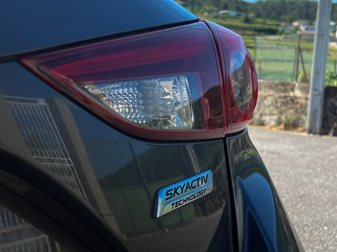 
								Mazda 3 1.5 SkyActiv full									