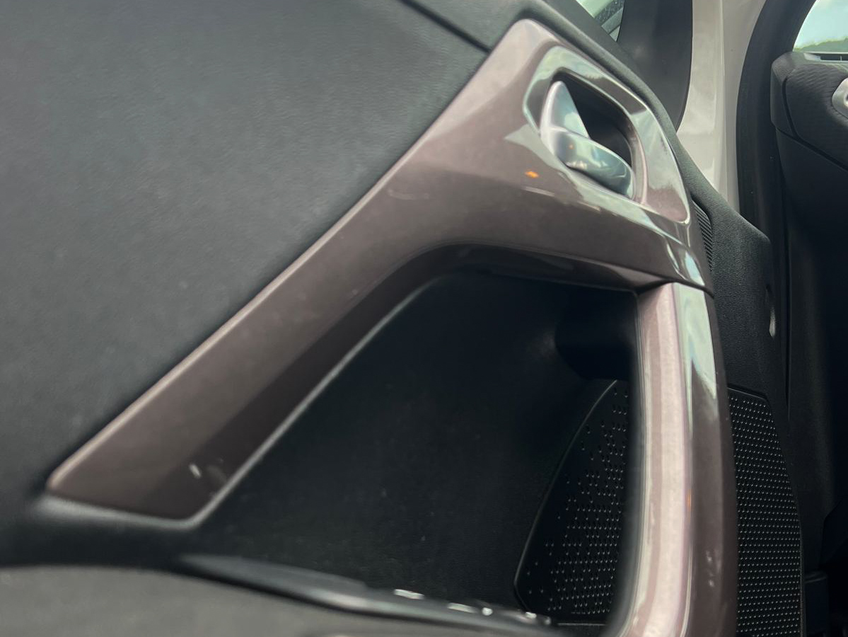 
								Peugeot 2008 1.2 Style full									