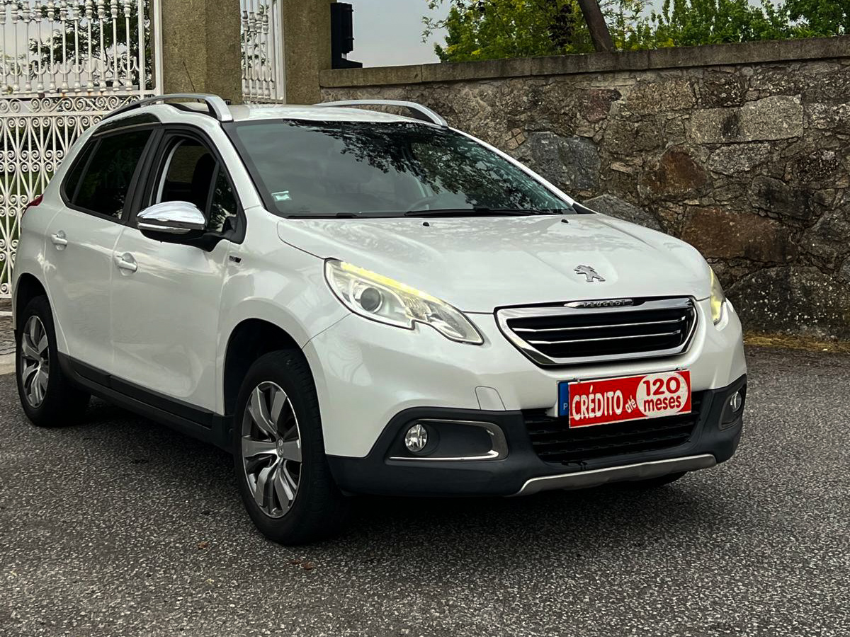
								Peugeot 2008 1.2 Style full									