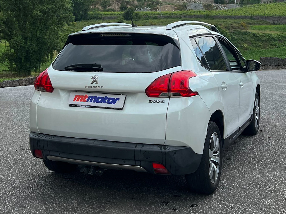 
								Peugeot 2008 1.2 Style full									