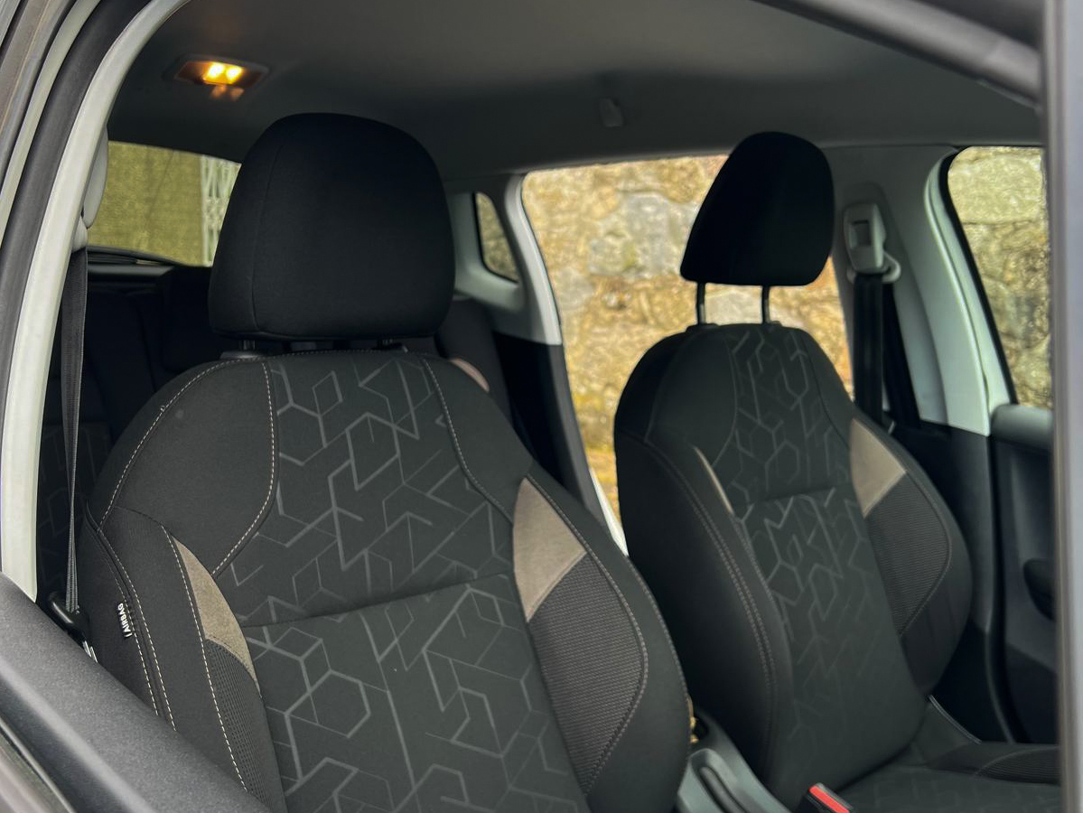 
								Peugeot 2008 1.2 Style full									