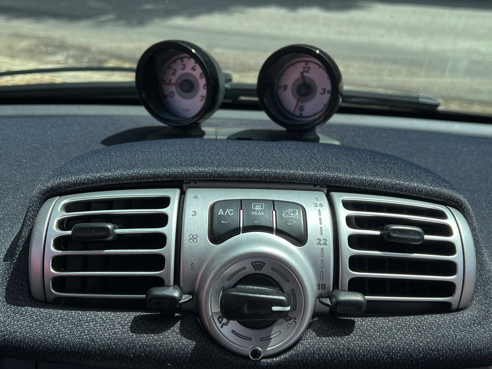 
								Smart Fortwo 1.0 MHD Pulse full									