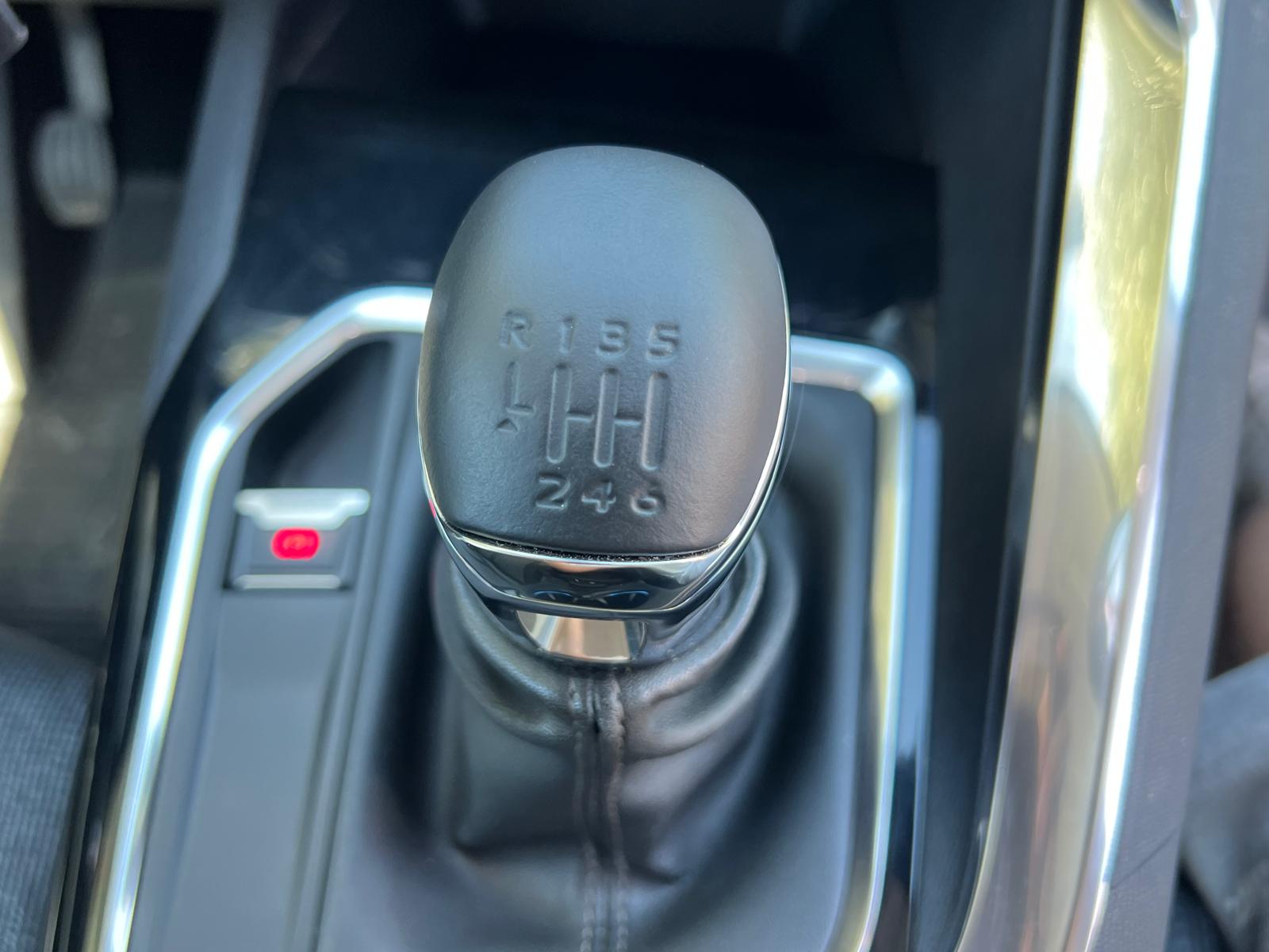 
								Peugeot 3008 1.6 Allure full									