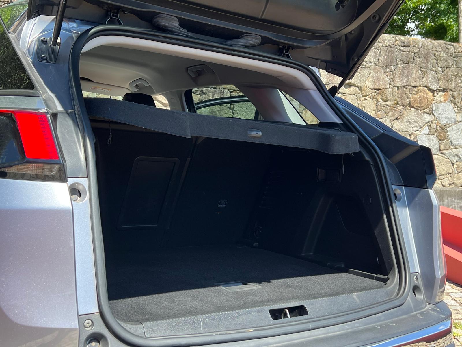 
								Peugeot 3008 1.6 Allure full									