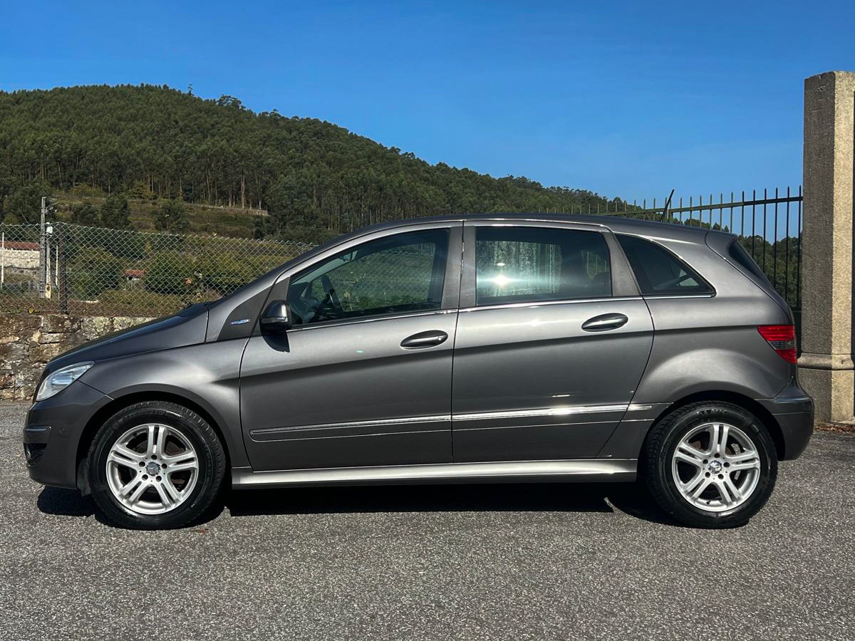 
								Mercedes B160 BlueEfficiency full									