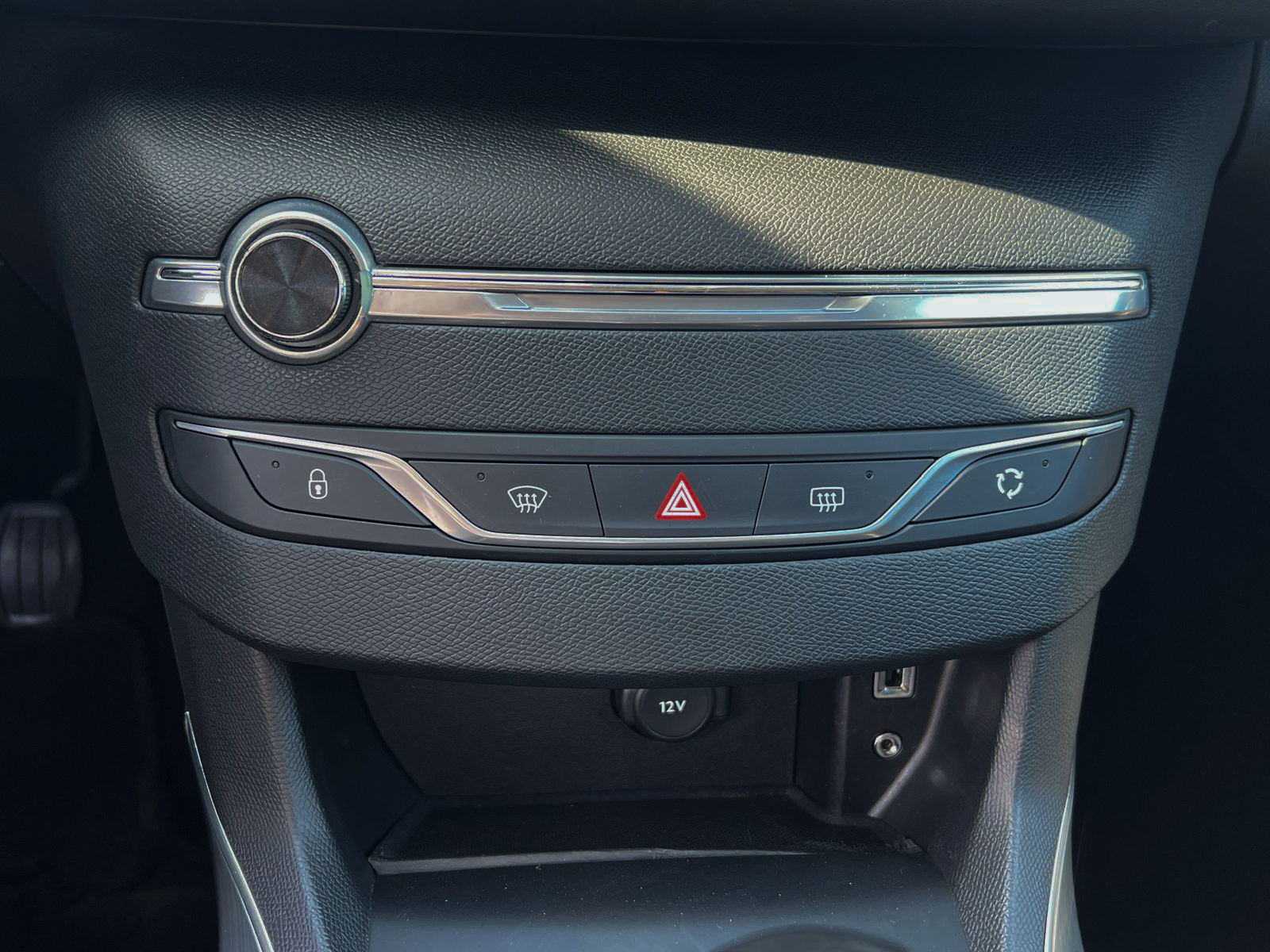 
								Peugeot 308 e-Hdi SW Allure full									