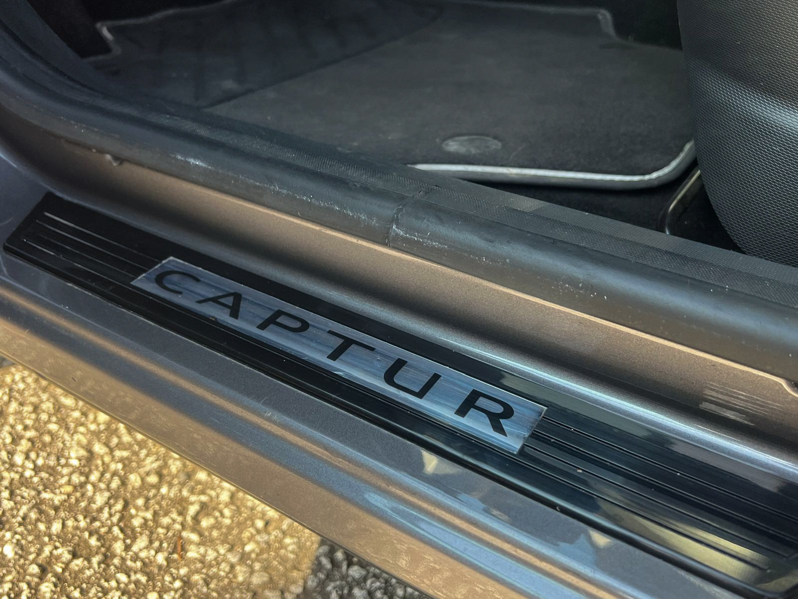 
Renault Captur 1.5 dCi full									