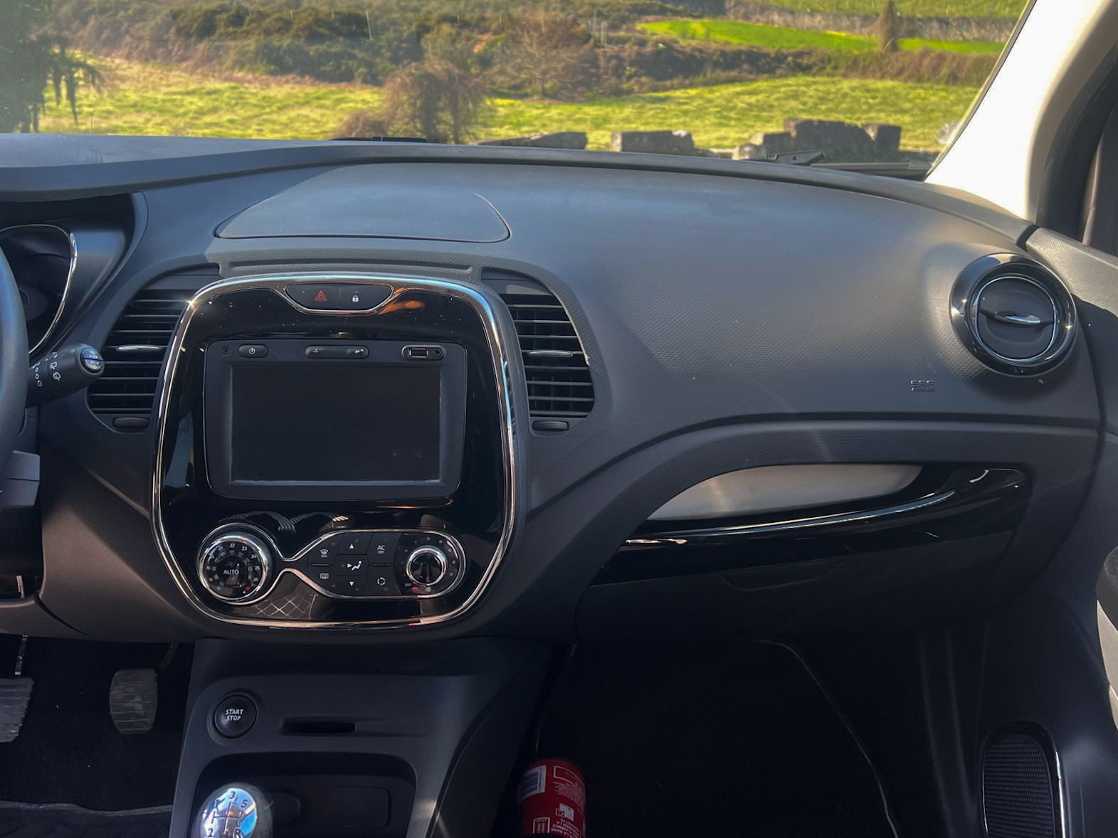 
Renault Captur 1.5 dCi full									