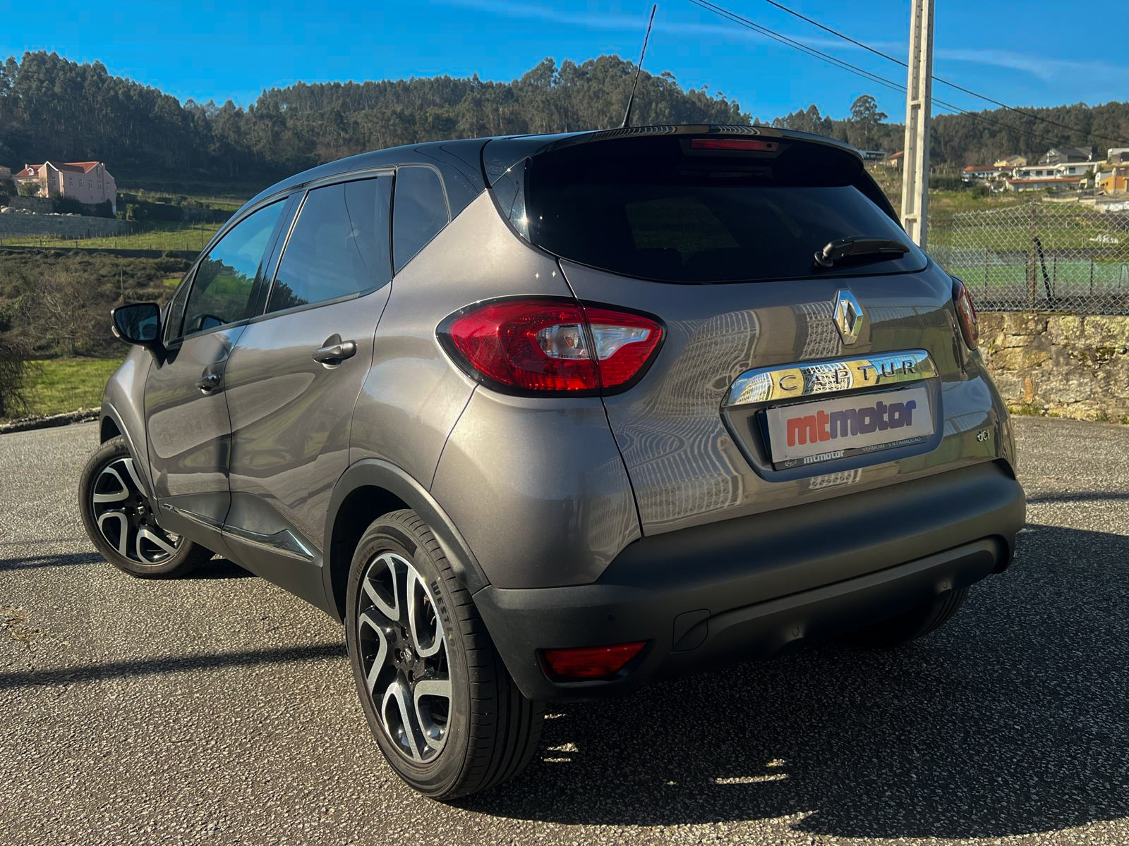 
Renault Captur 1.5 dCi full									