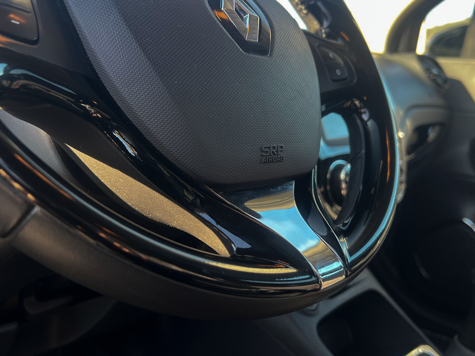 
Renault Captur 1.5 dCi full									