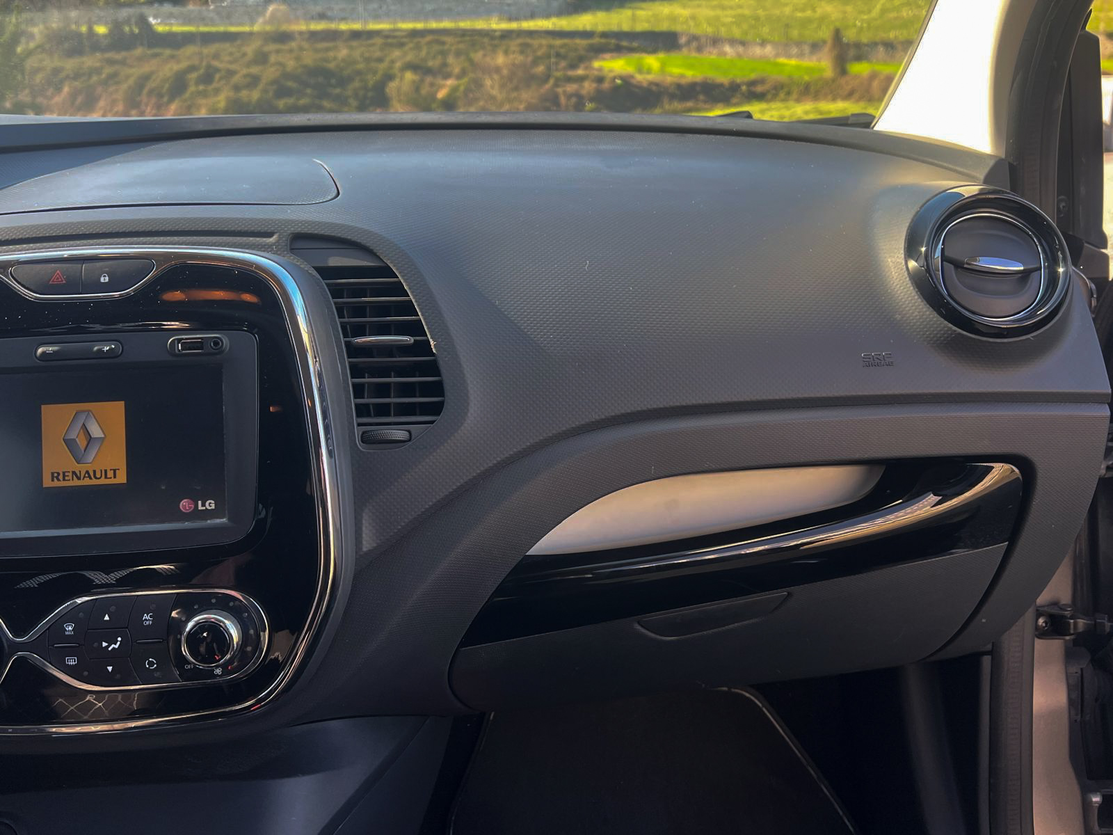 
Renault Captur 1.5 dCi full									