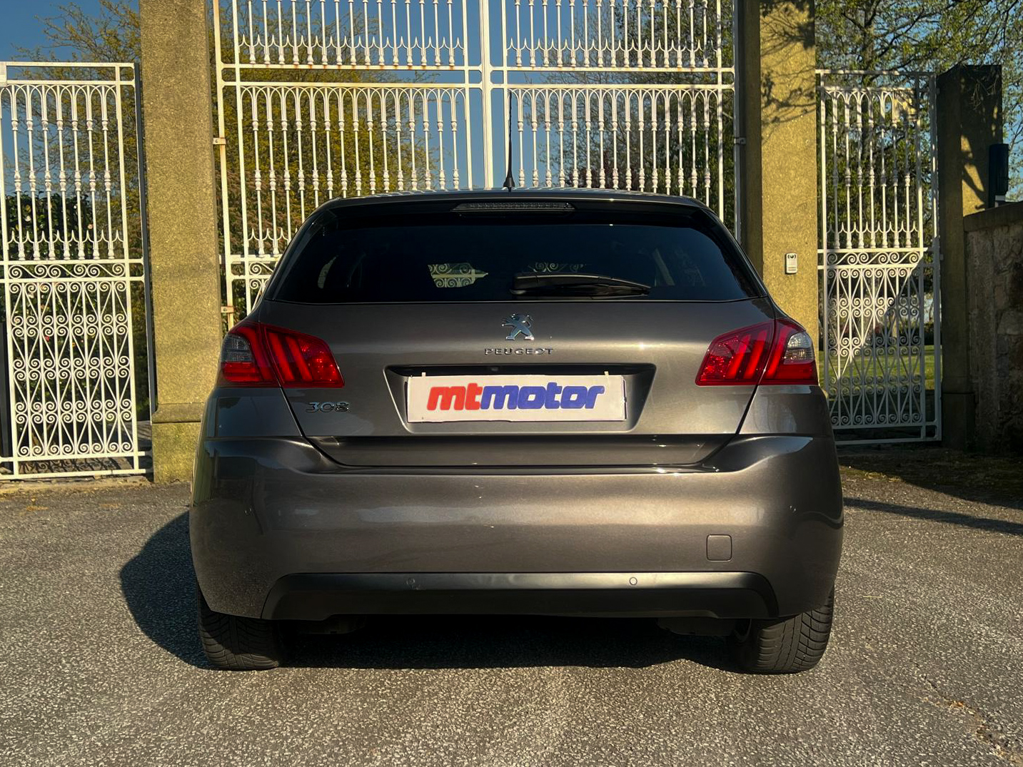 
Peugeot 308 1.5 e-HDi Style full									