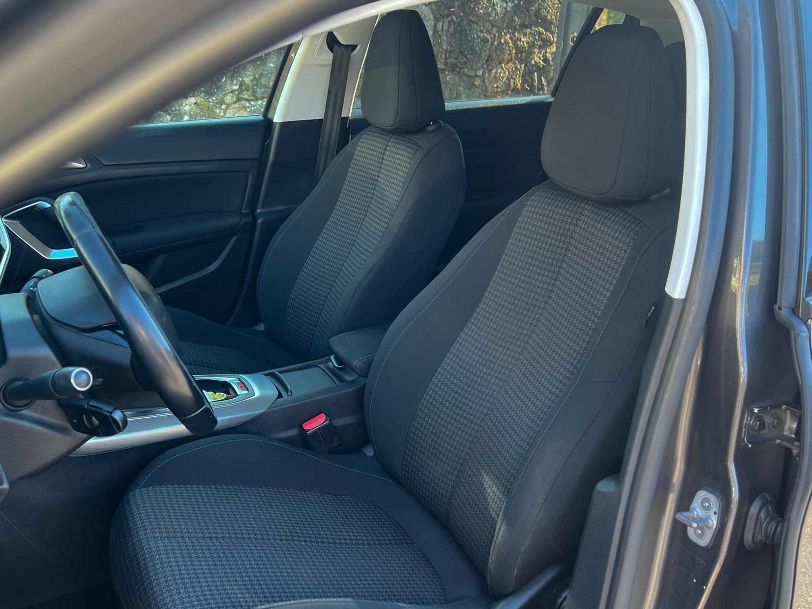
Peugeot 308 1.5 e-HDi Style full									