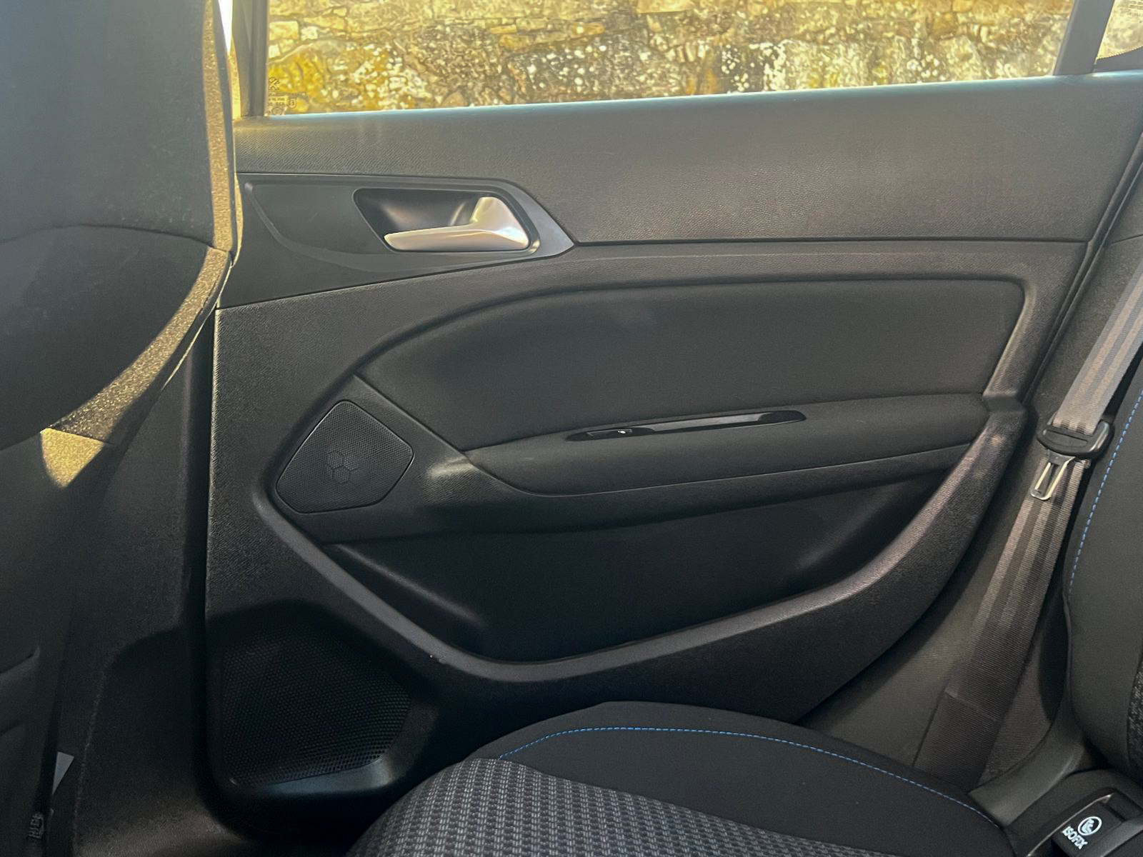 
Peugeot 308 1.5 e-HDi Style full									
