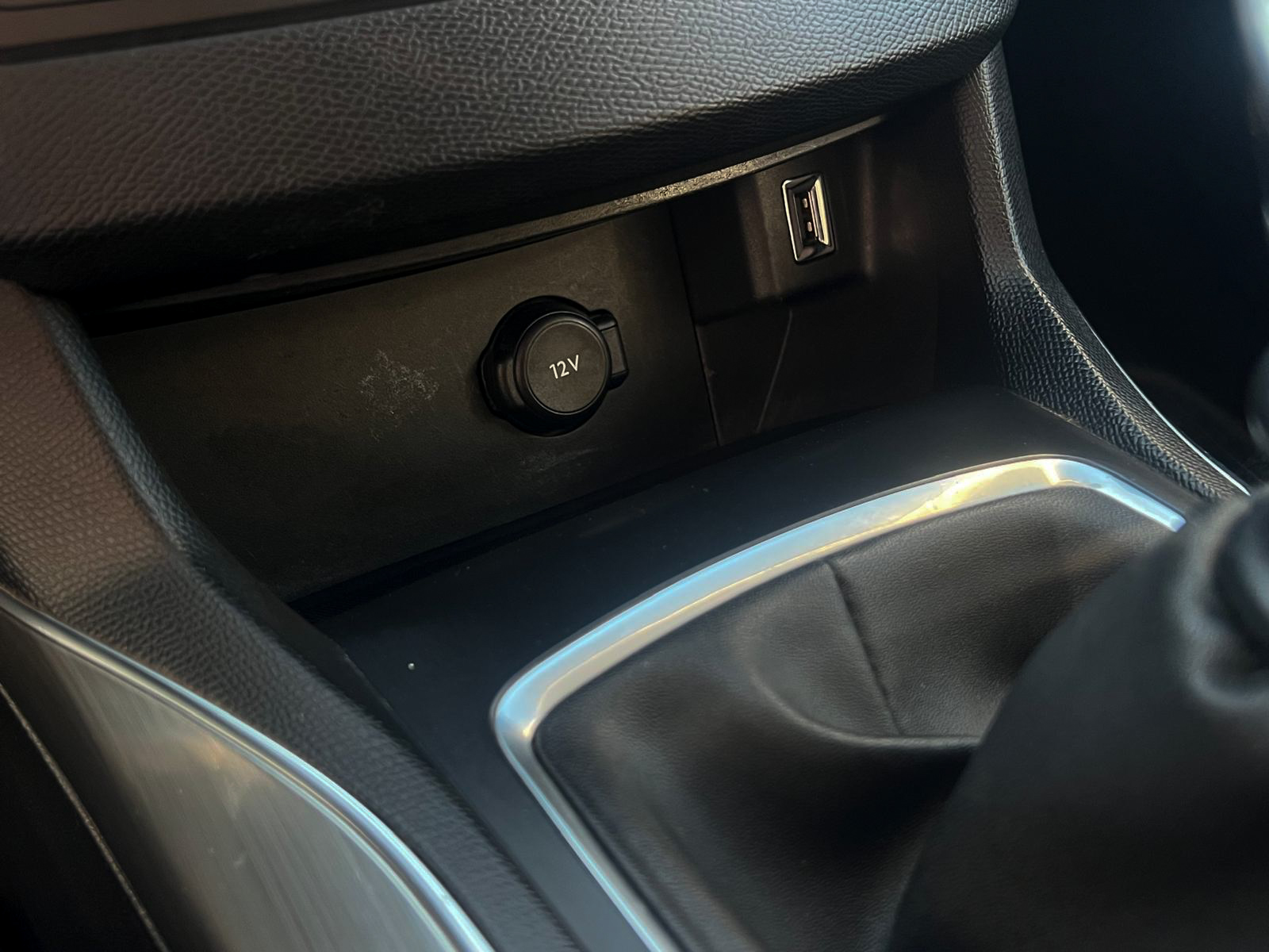 
Peugeot 308 1.5 e-HDi Style full									