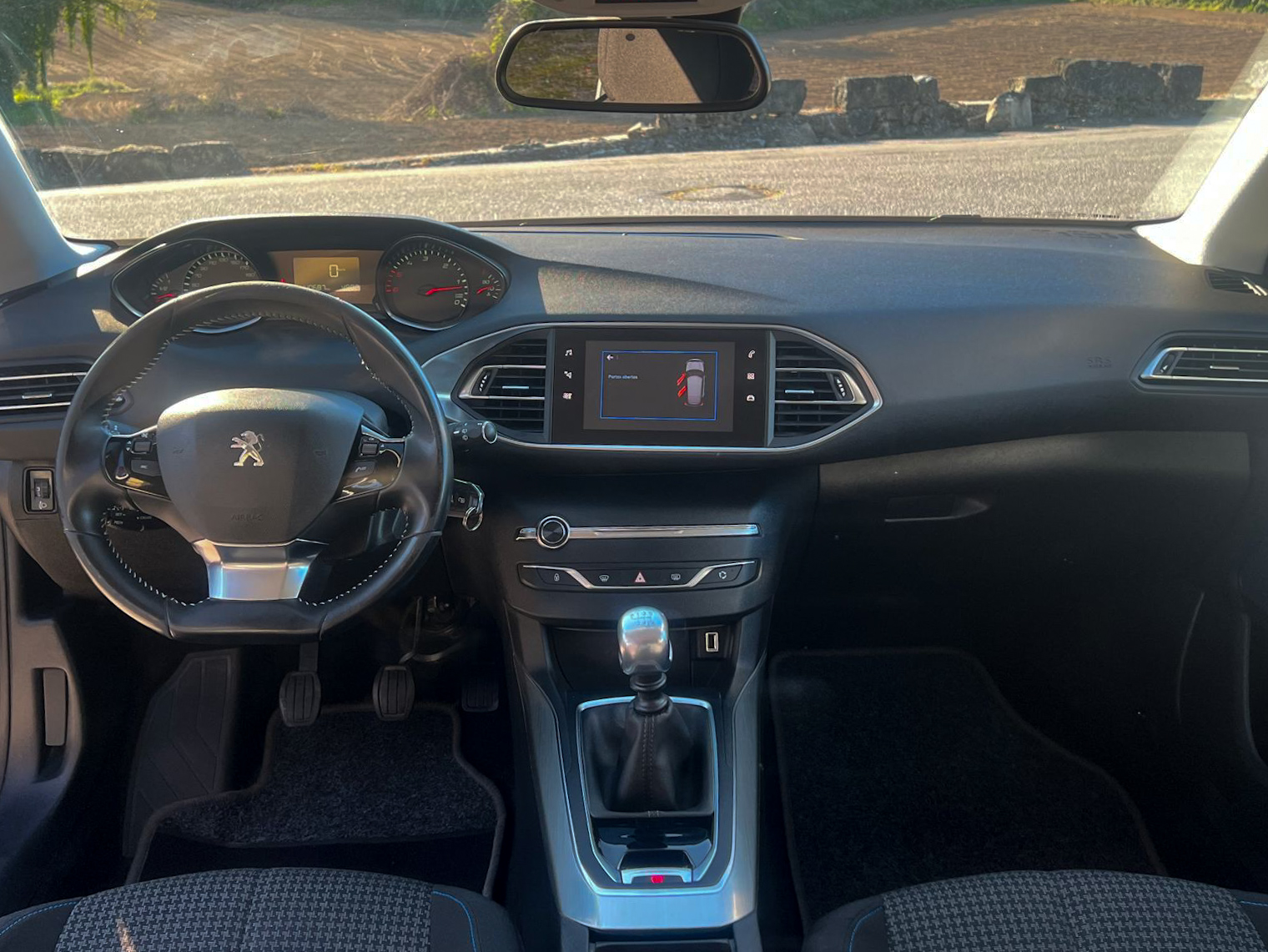 
Peugeot 308 1.5 e-HDi Style full									