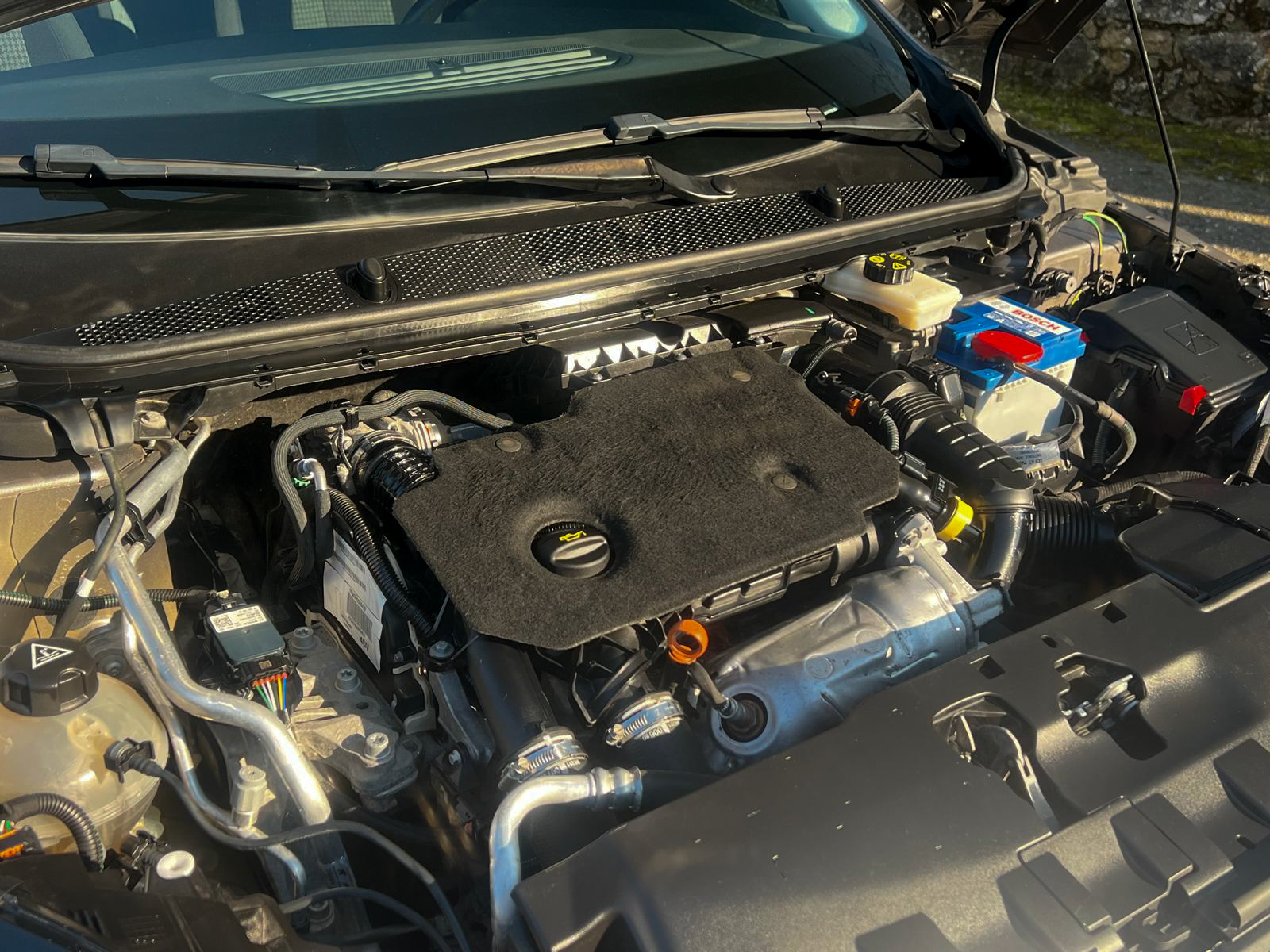 
Peugeot 308 1.5 e-HDi Style full									