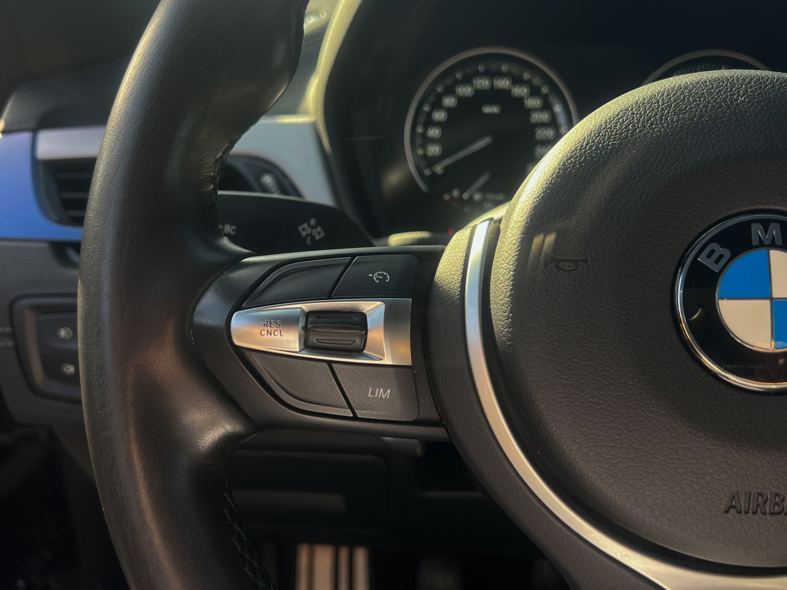 
BMW X2 sDrive16d Pack M full									