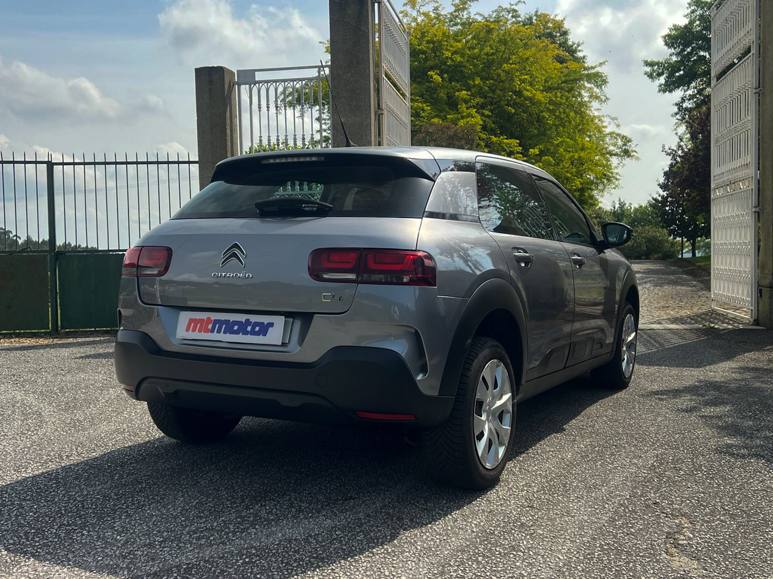 
Citroën C4 Cactus 1.6 Shine full									