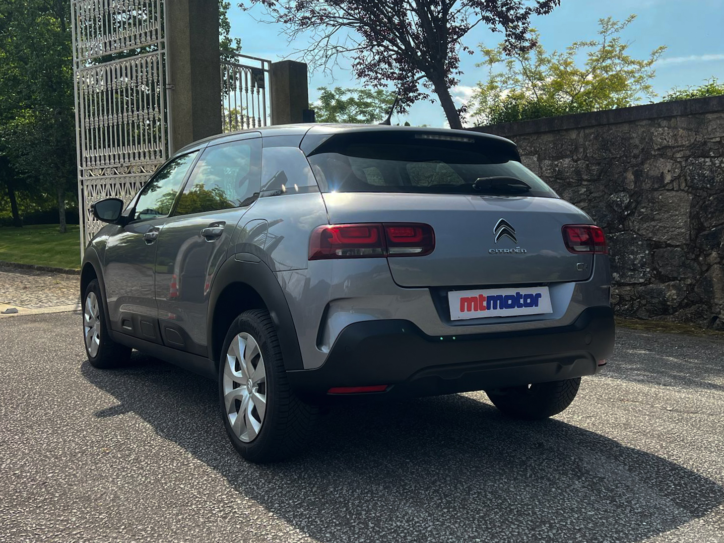 
Citroën C4 Cactus 1.6 Shine full									
