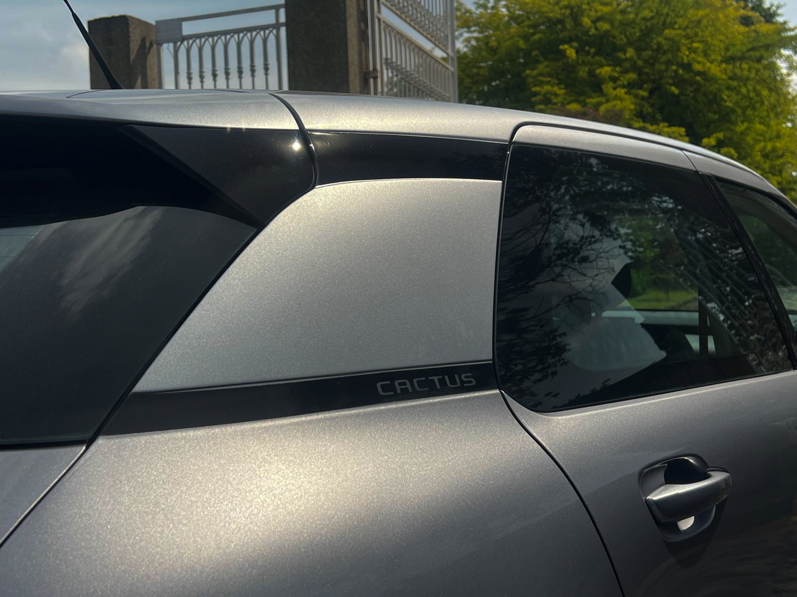 
Citroën C4 Cactus 1.6 Shine full									