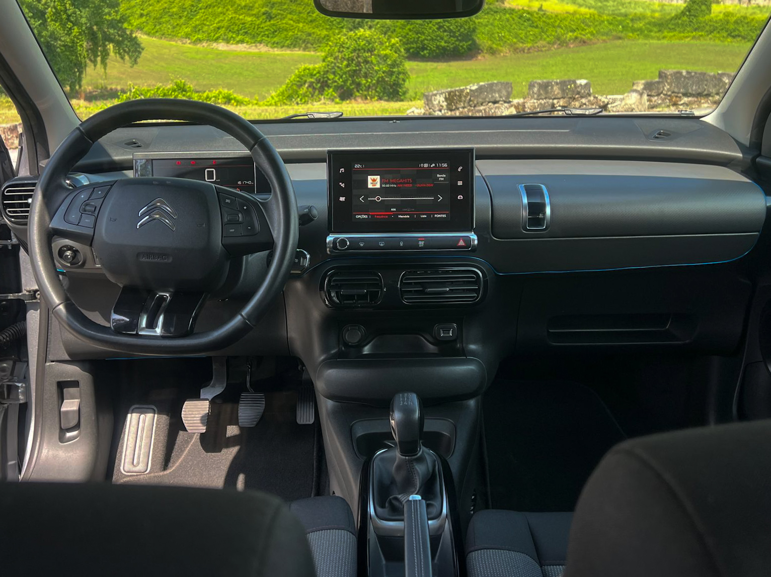 
Citroën C4 Cactus 1.6 Shine full									