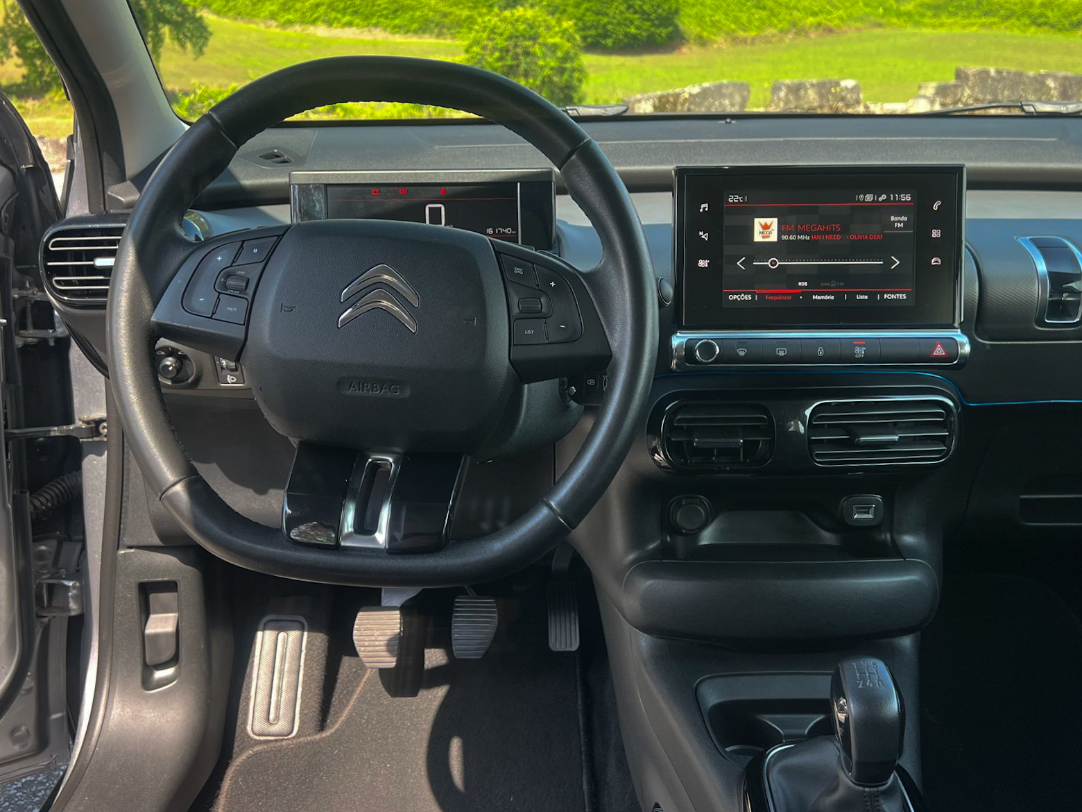
Citroën C4 Cactus 1.6 Shine full									