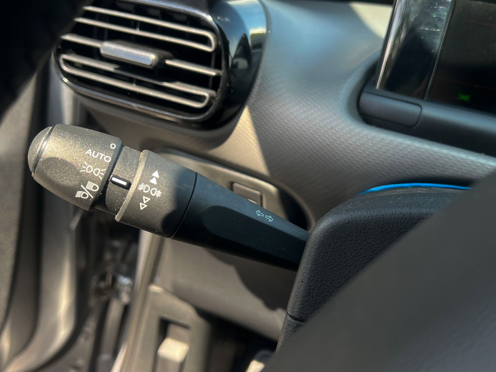 
Citroën C4 Cactus 1.6 Shine full									