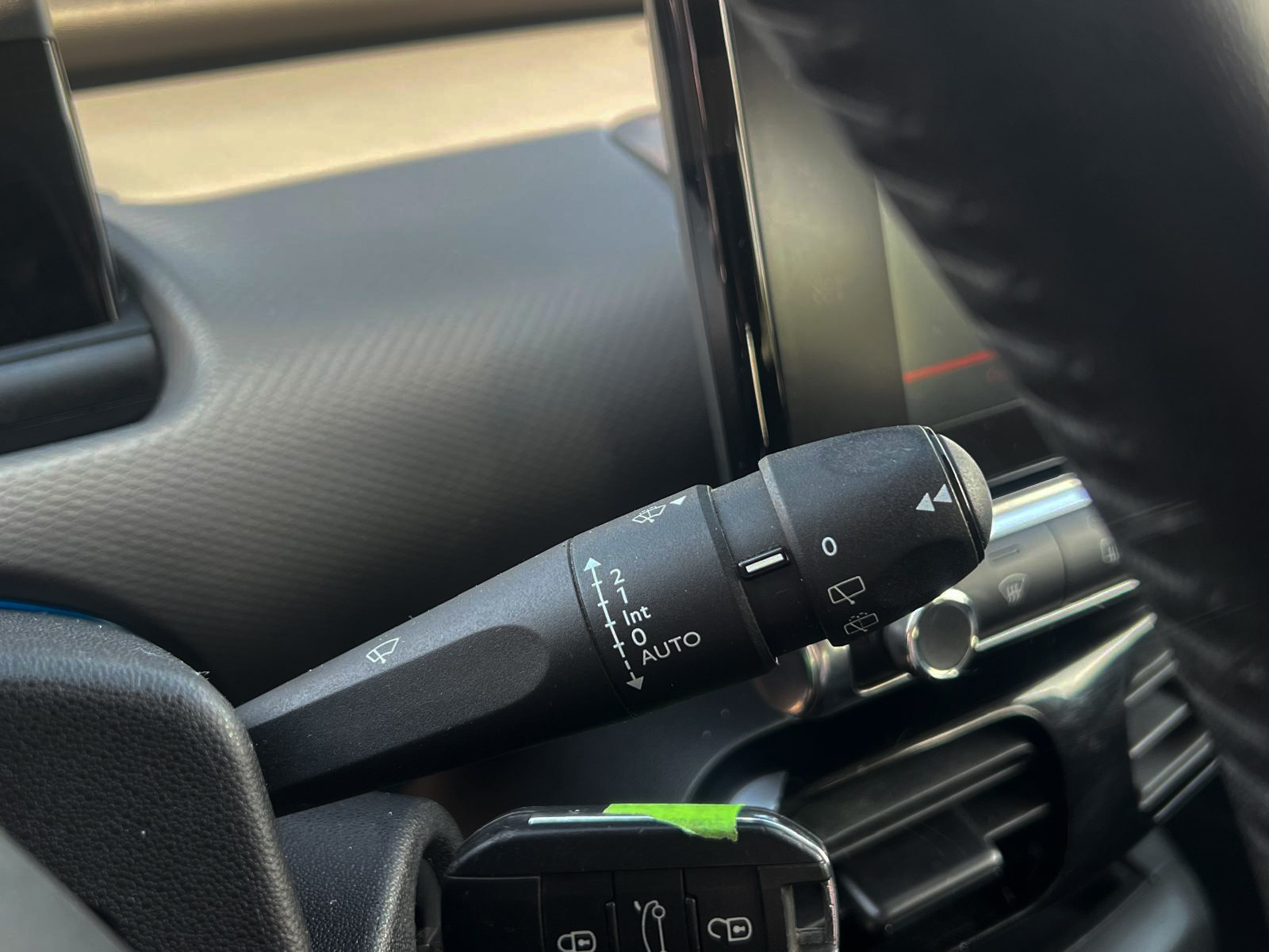 
Citroën C4 Cactus 1.6 Shine full									