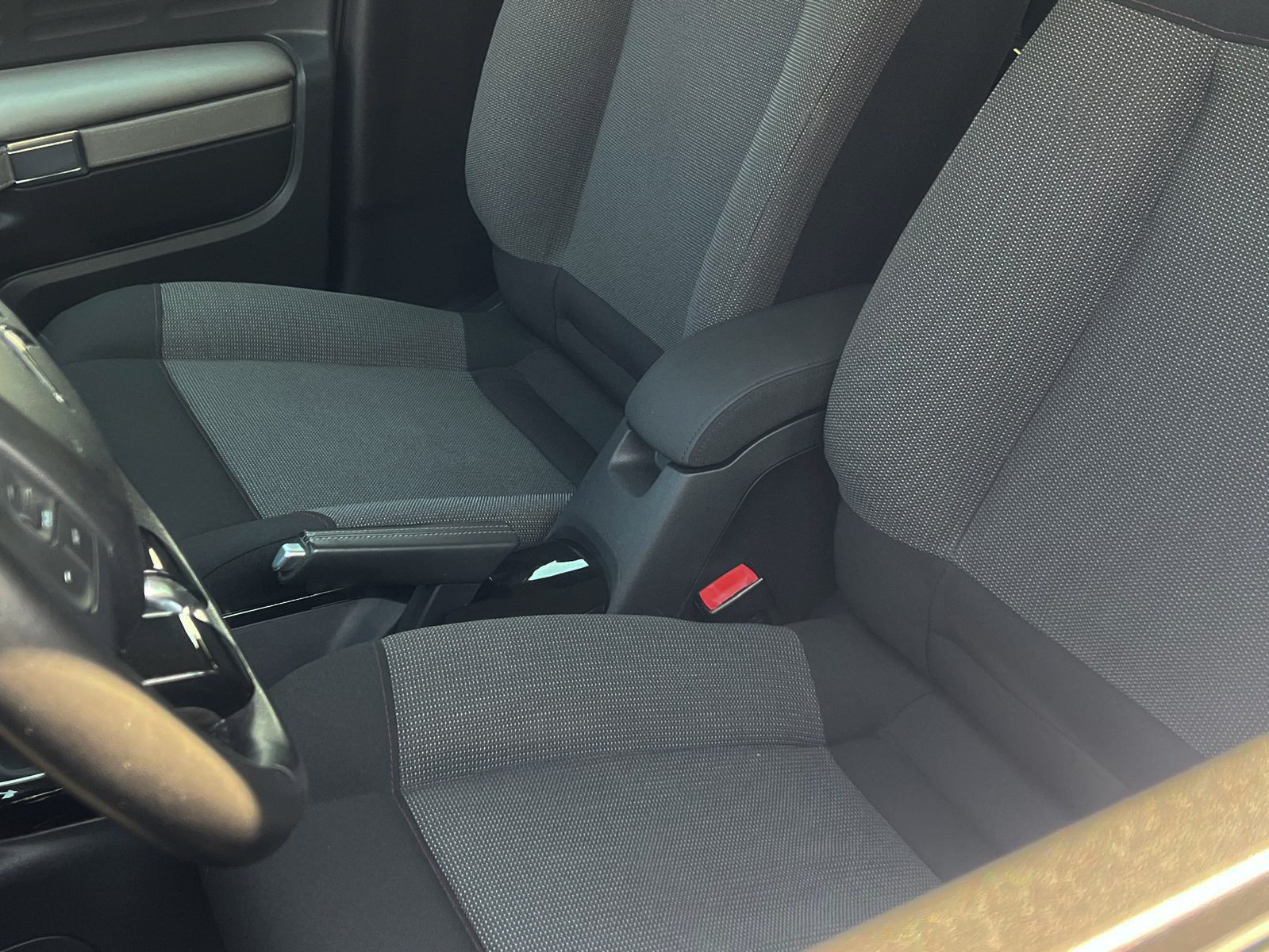 
Citroën C4 Cactus 1.6 Shine full									