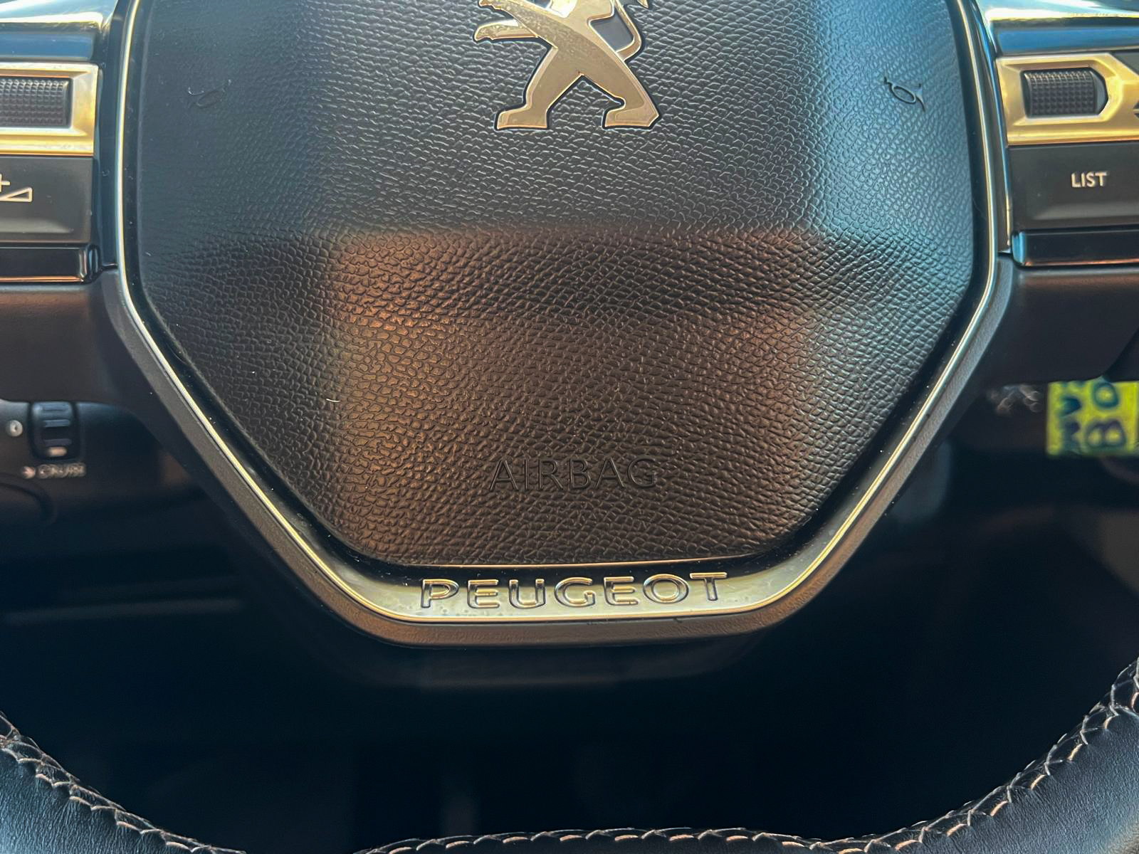 
Peugeot 3008 1.6 BlueHDi Allure full									